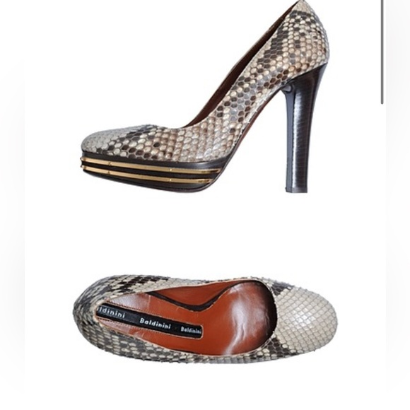 BALDININI
Platform pumps
7 (US) - Grey Like New - Picture 7 of 7